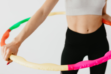 Waarom een aerobic step workout thuis zo goed voor je is